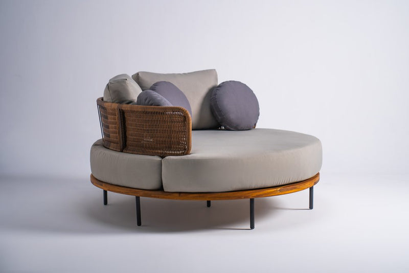 Round Lounge Bed